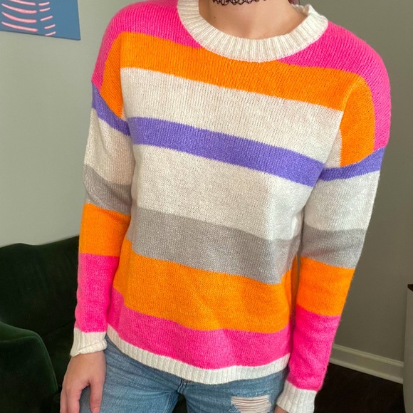 Pink Rose Sweater - Picture 4 of 5